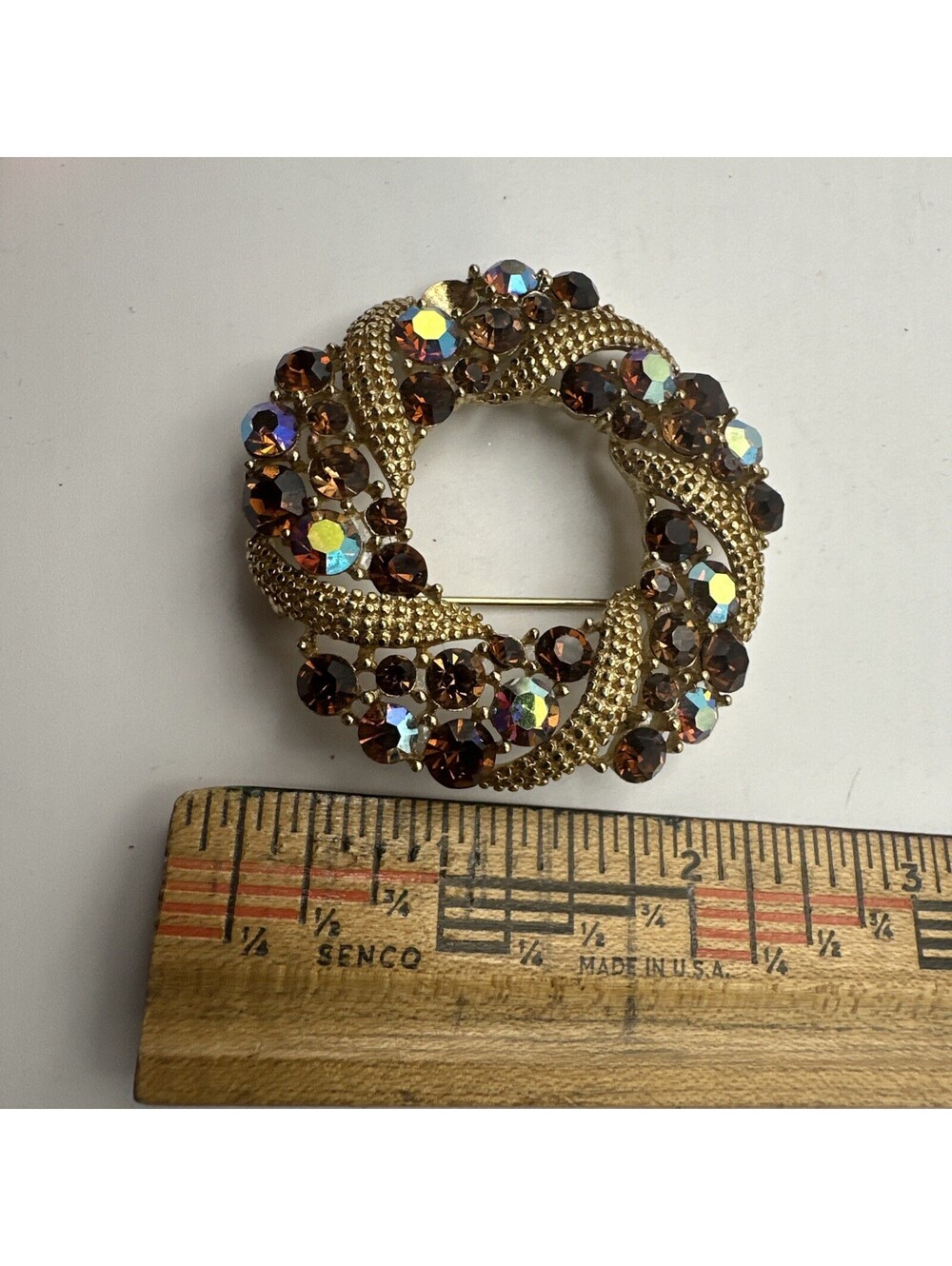 Vintage Lisner Wreath Brooch Topaz Amber AB Rhinestone Gold Tone 60s